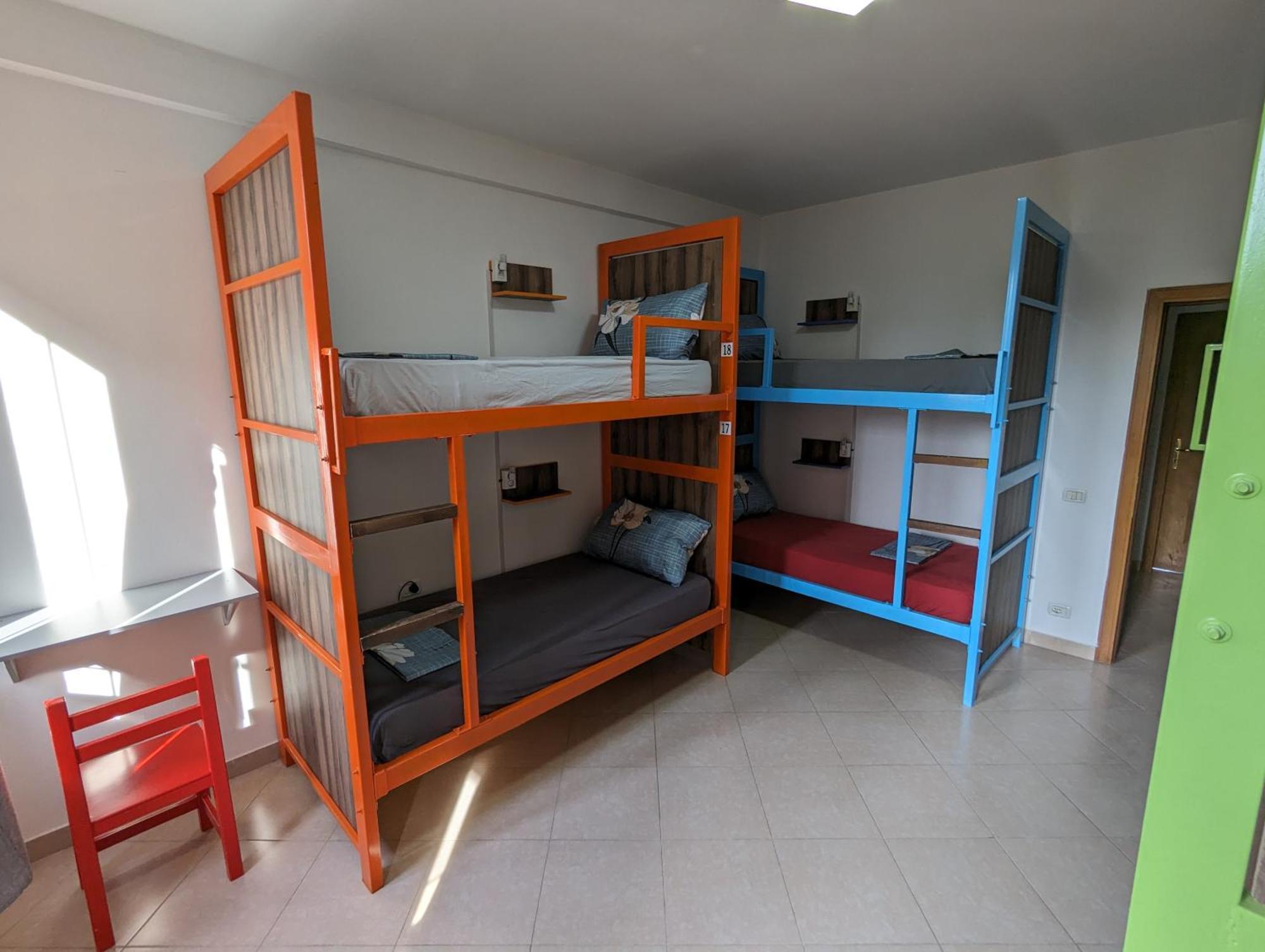 Tias Hostel Shkoder Exterior photo