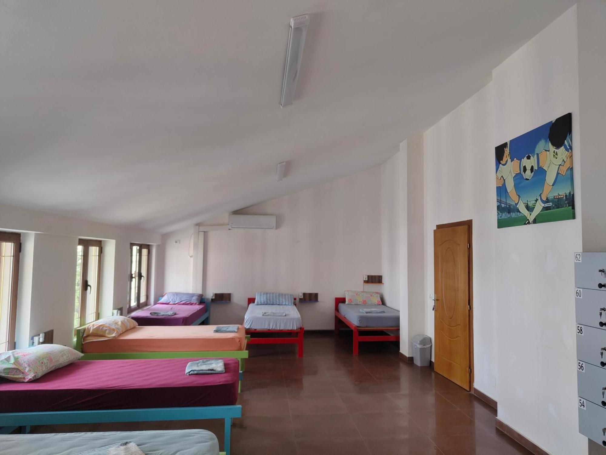 Tias Hostel Shkoder Exterior photo